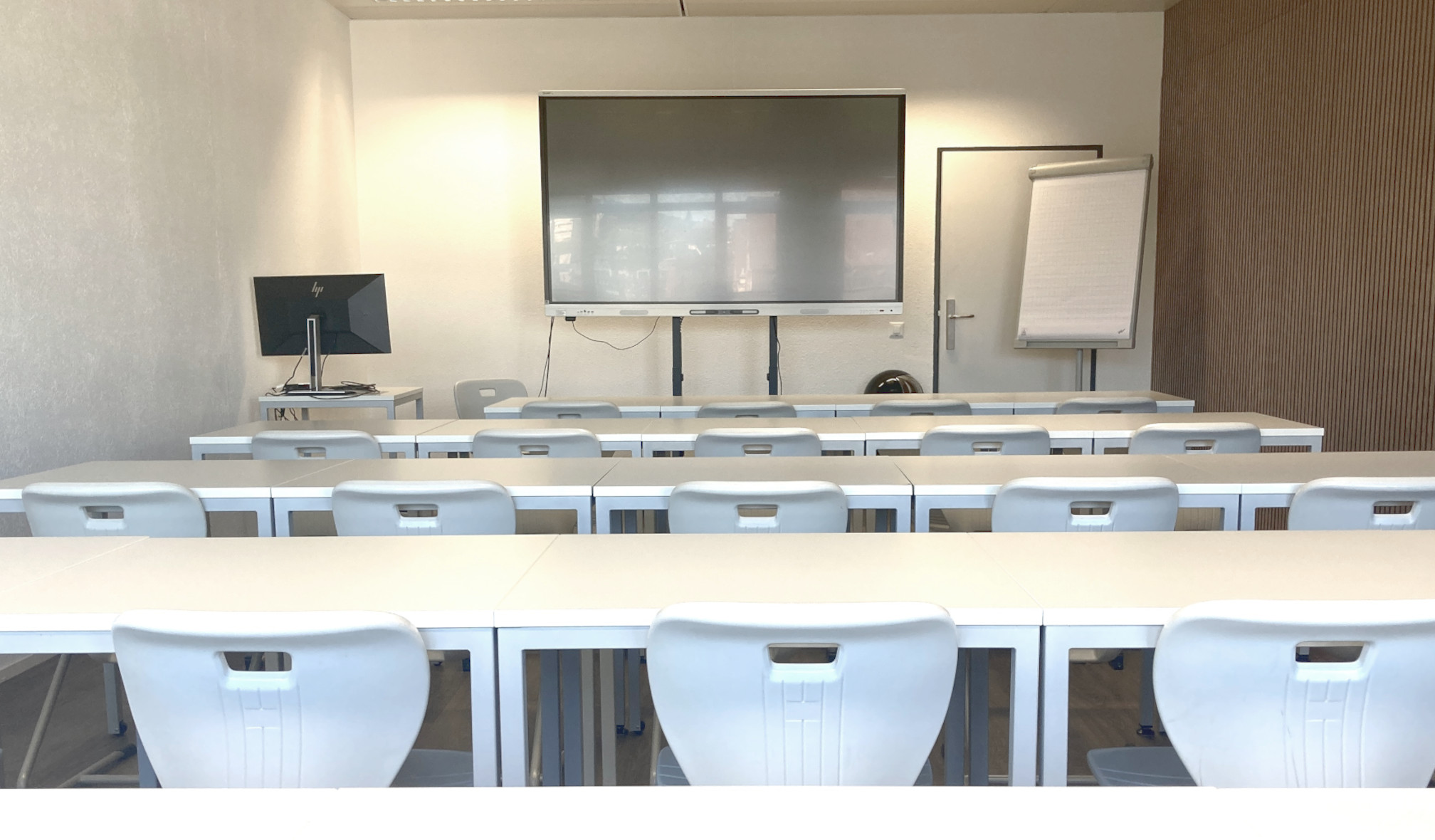 Sitzungszimmer 5 Josefstrasse bis zu 22 Personen